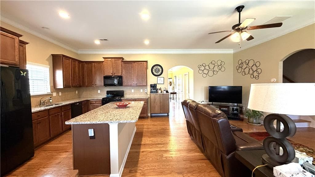 4 bedroom, 2 bathroom, 1,994 sq ft single family residence for sale at 1229 Sonoma Lane, Lawrenceville, GA 30045 — photo 10