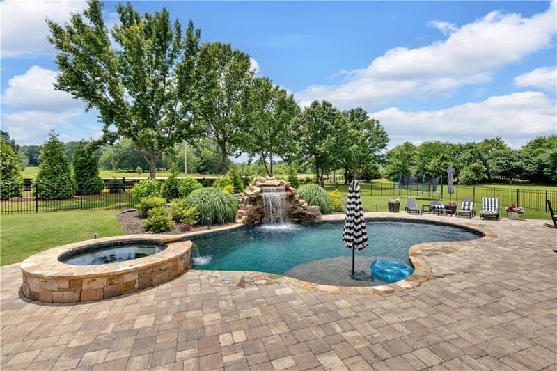 5 bedroom, 4 bathroom, 3,954 sq ft single family residence for sale at 11 LAUREL Trace, Cartersville, GA 30120 — photo 5