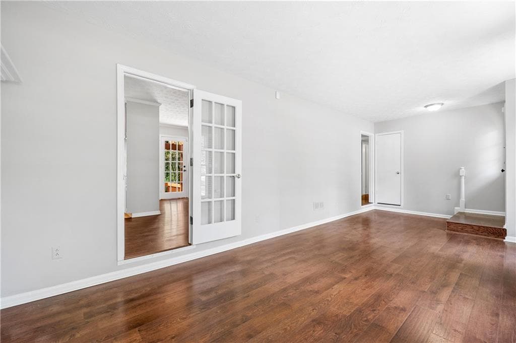 4 bedroom, 3 bathroom, 2,587 sq ft single family residence for sale at 155 King David Drive, Lilburn, GA 30047 — photo 8