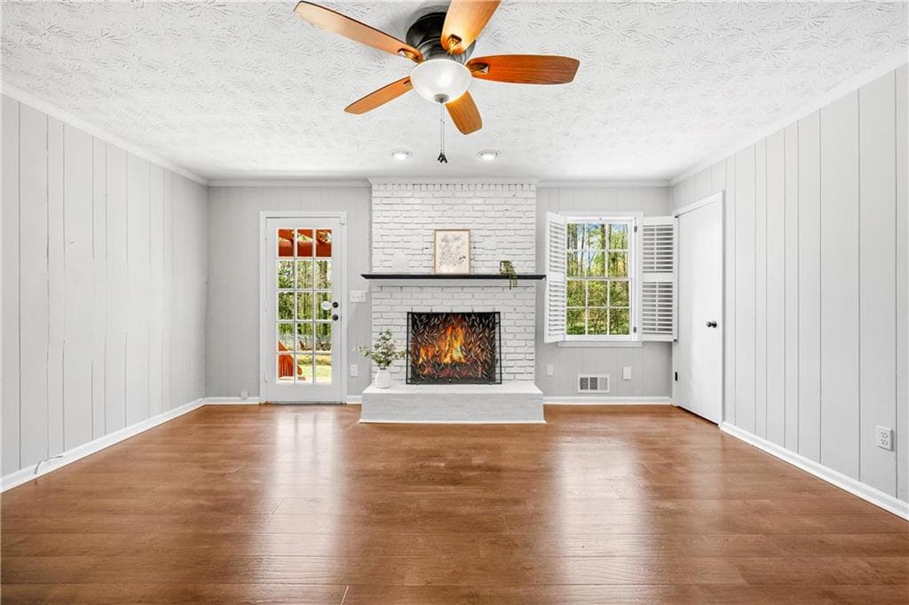4 bedroom, 3 bathroom, 2,587 sq ft single family residence for sale at 155 King David Drive, Lilburn, GA 30047 — photo 10