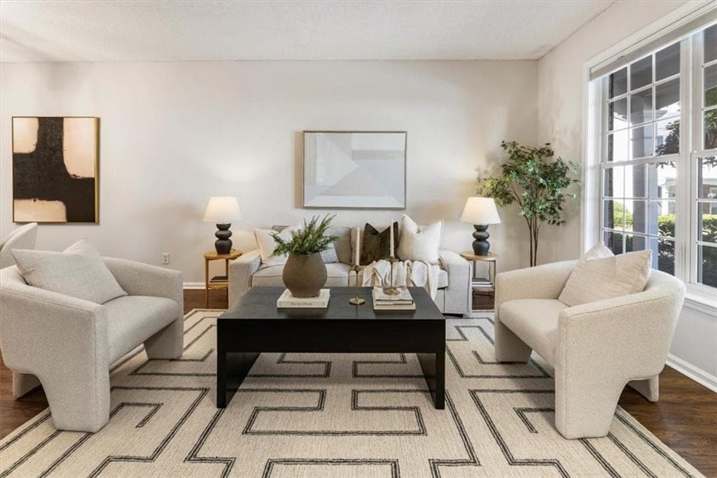 2 bedroom, 3 bathroom, 1,184 sq ft townhouse for sale at 273 Devonshire Drive, Roswell, GA 30022 — photo 4