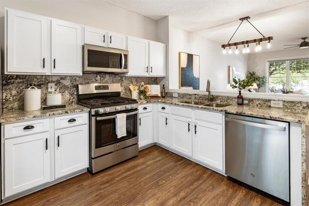 2 bedroom, 3 bathroom, 1,184 sq ft townhouse for sale at 273 Devonshire Drive, Roswell, GA 30022 — photo 9