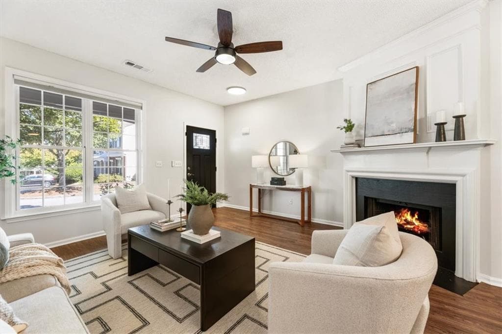 2 bedroom, 3 bathroom, 1,184 sq ft townhouse for sale at 273 Devonshire Drive, Roswell, GA 30022 — photo 6