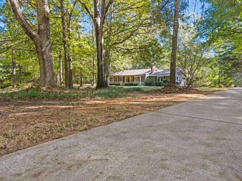 3 bedroom, 2 bathroom, 1,996 sq ft single family residence for sale at 70 Mystic Lane, Social Circle, GA 30025