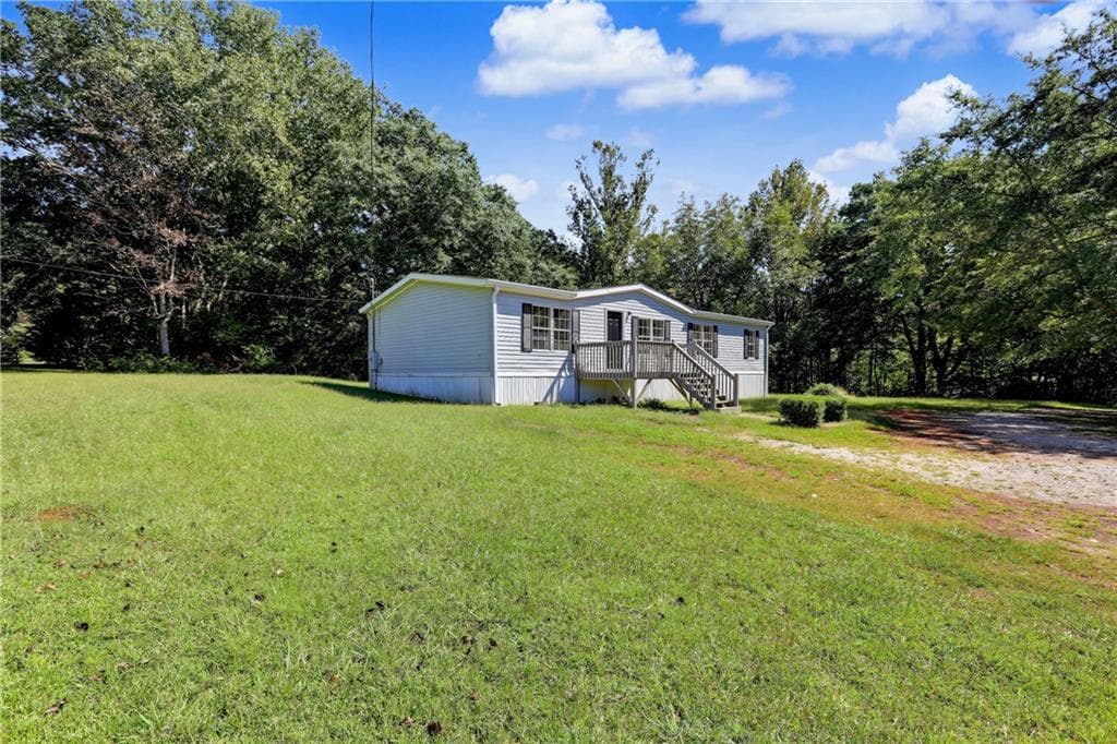 3 bedroom, 2 bathroom, 1,568 sq ft single family residence for sale at 249 John Golden Road, Temple, GA 30179 — photo 2