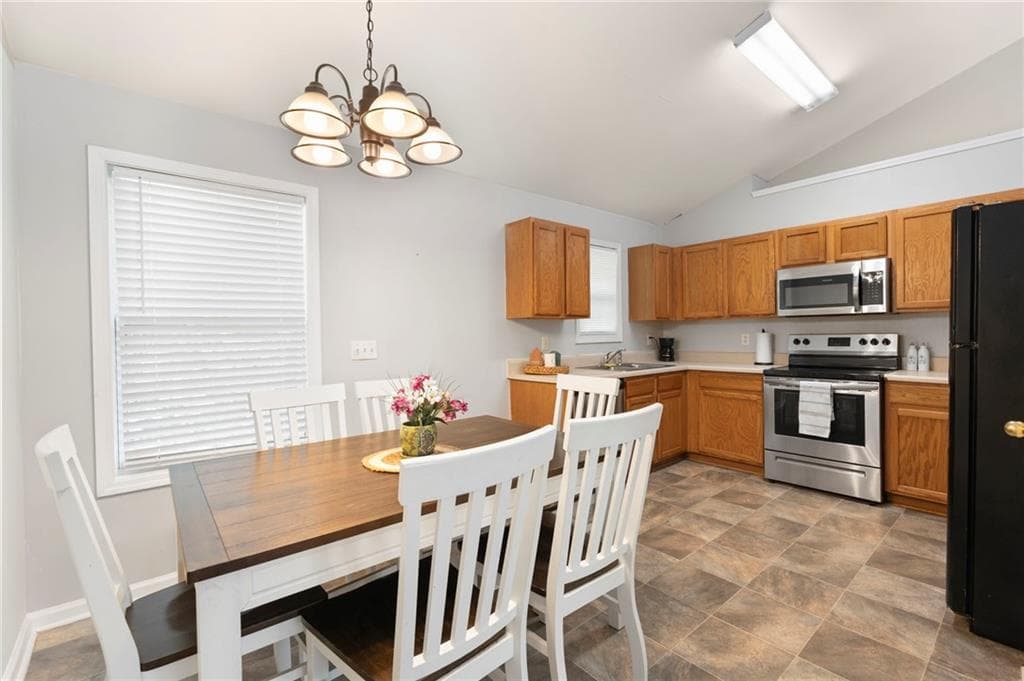 4 bedroom, 4 bathroom, 1,737 sq ft single family residence for sale at 6570 Snowbird Lane, Douglasville, GA 30134 — photo 10
