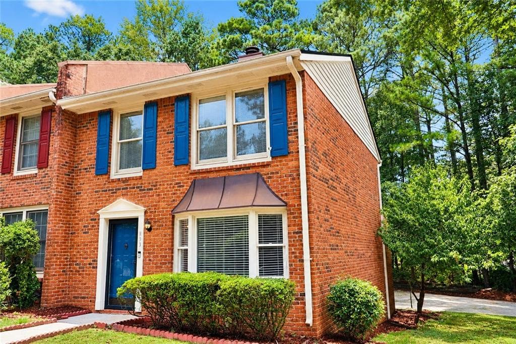 2 bedroom, 3 bathroom, 1,320 sq ft townhouse for sale at 893 Chippendale Lane, Norcross, GA 30093
