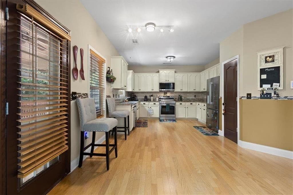 6 bedroom, 5 bathroom, 4,720 sq ft single family residence for sale at 4155 Wild Country Court, Douglasville, GA 30135 — photo 10