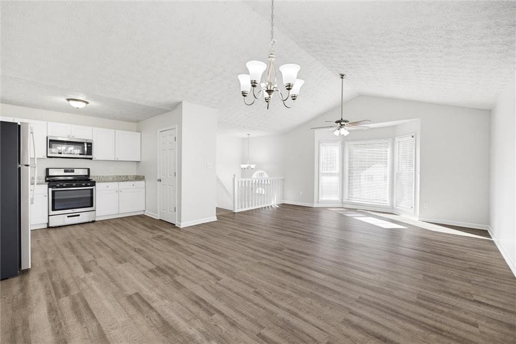 3 bedroom, 2 bathroom, 1,796 sq ft single family residence for sale at 89 Indian Trail Drive, Powder Springs, GA 30127 — photo 6