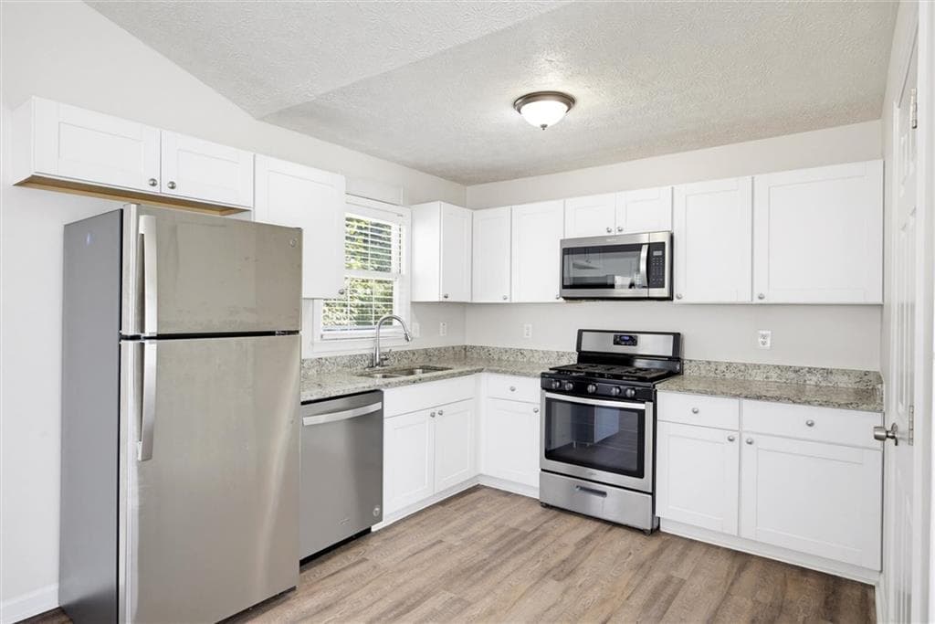 3 bedroom, 2 bathroom, 1,796 sq ft single family residence for sale at 89 Indian Trail Drive, Powder Springs, GA 30127 — photo 7