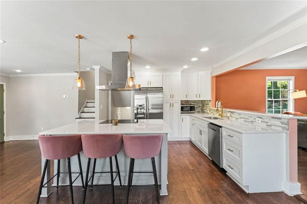 4 bedroom, 3 bathroom, 2,462 sq ft single family residence for sale at 2303 Shamrock Drive, Decatur, GA 30032 — photo 3