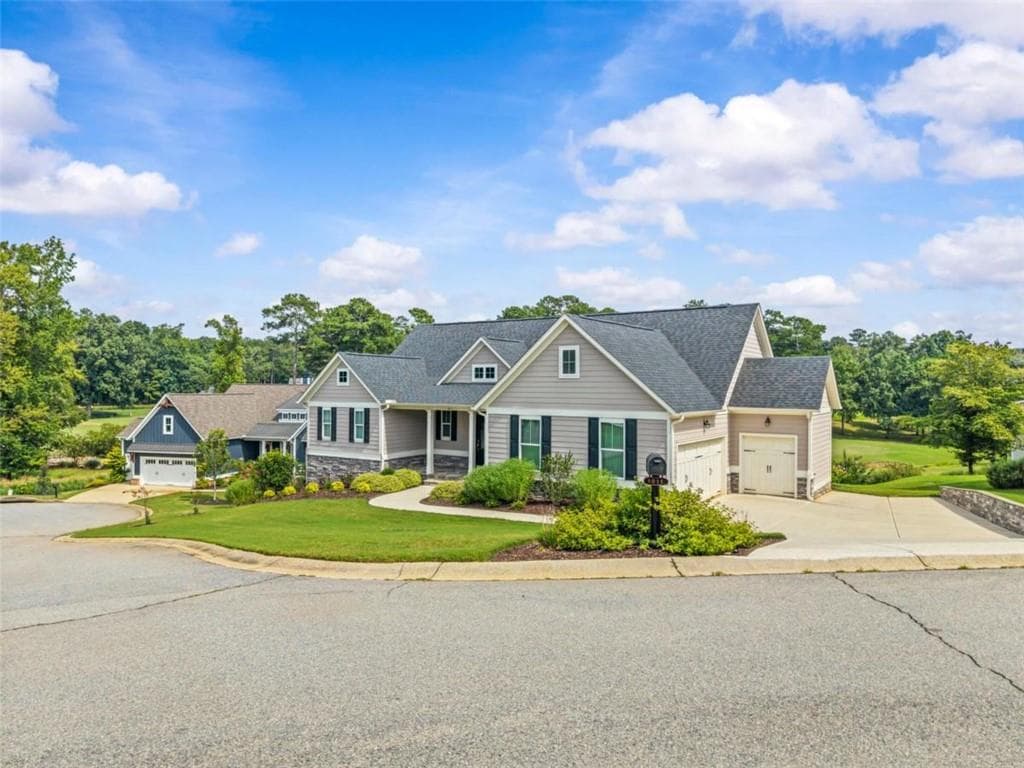 4 bedroom, 3 bathroom, 4,200 sq ft single family residence for sale at 1011 Lofter Place, Greensboro, GA 30642 — photo 3