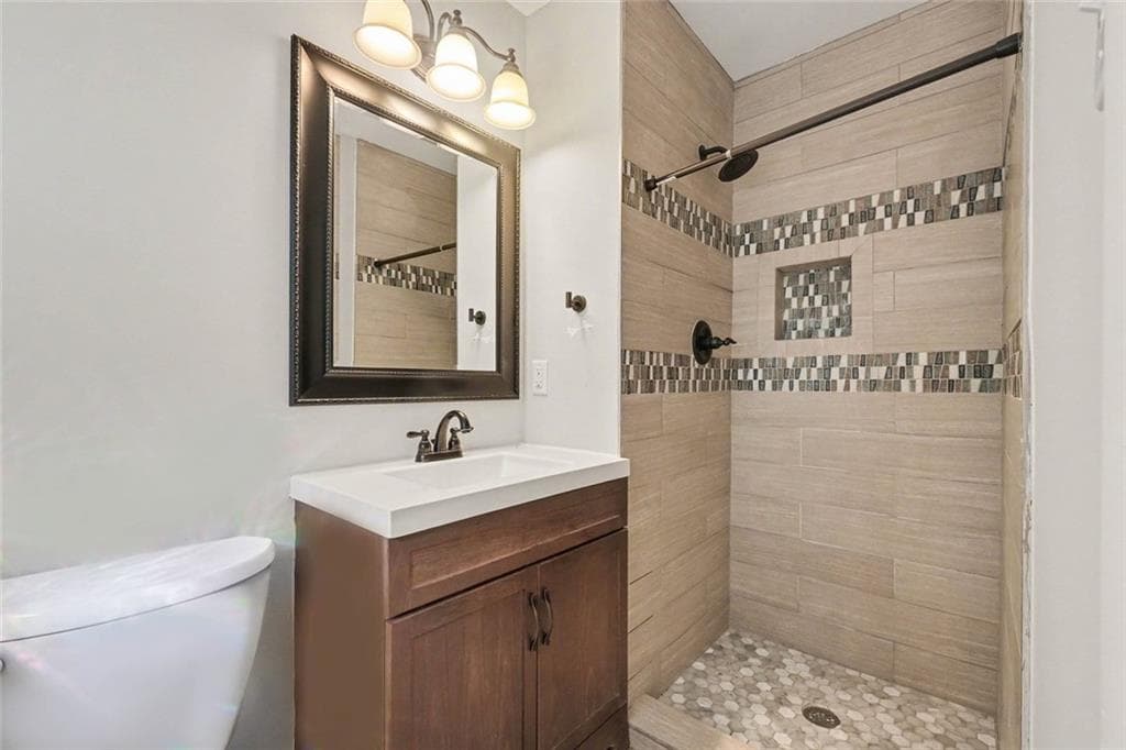 4 bedroom, 3 bathroom, 2,462 sq ft single family residence for sale at 2303 Shamrock Drive, Decatur, GA 30032 — photo 6