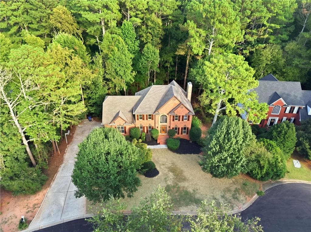 5 bedroom, 4 bathroom, 2,546 sq ft single family residence for sale at 2317 Kingsford Court, Lawrenceville, GA 30043 — photo 3