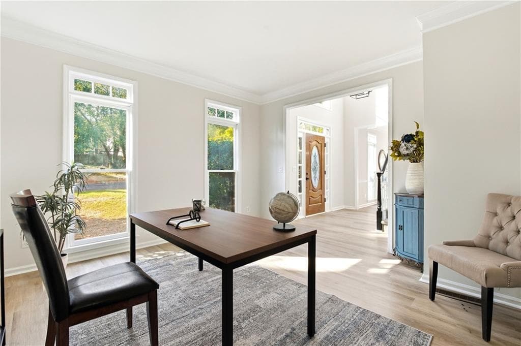 5 bedroom, 4 bathroom, 2,546 sq ft single family residence for sale at 2317 Kingsford Court, Lawrenceville, GA 30043 — photo 6