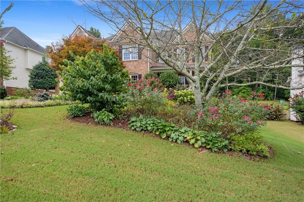 5 bedroom, 4 bathroom, 3,529 sq ft single family residence for sale at 562 Vinings Springs Drive, Mableton, GA 30126 — photo 5