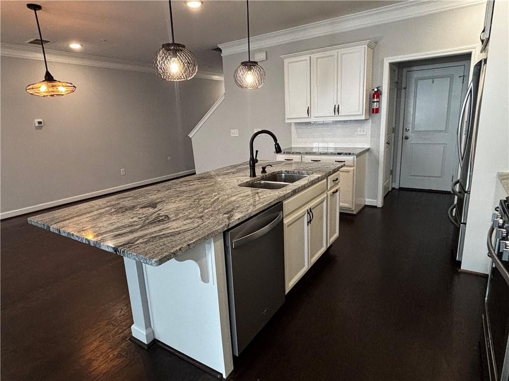 3 bedroom, 3 bathroom, 2,088 sq ft townhouse for rent at 238 Alday Lane, Marietta, GA 30060 for $2,800 a month — photo 3