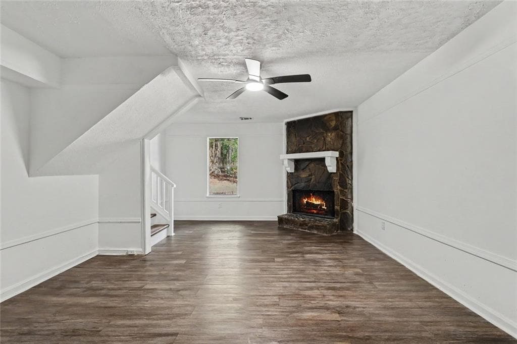 3 bedroom, 2 bathroom, 1,428 sq ft single family residence for sale at 5880 Bluebonnet Circle, College Park, GA 30349 — photo 4