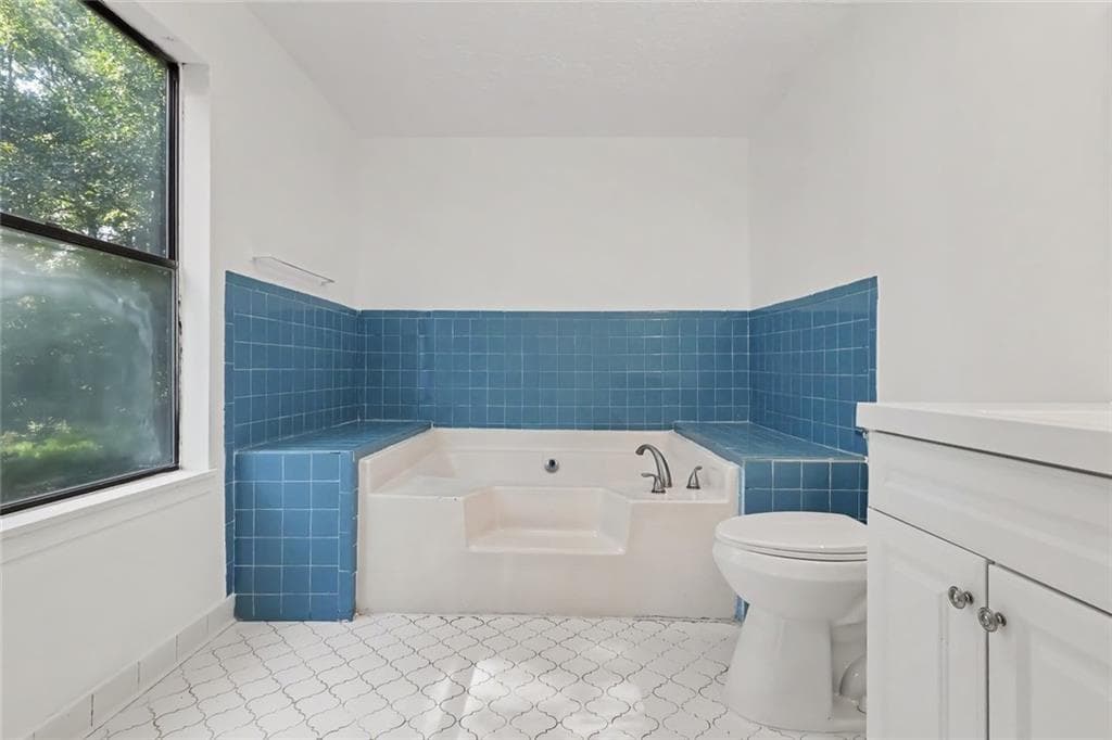 3 bedroom, 2 bathroom, 1,428 sq ft single family residence for sale at 5880 Bluebonnet Circle, College Park, GA 30349 — photo 6