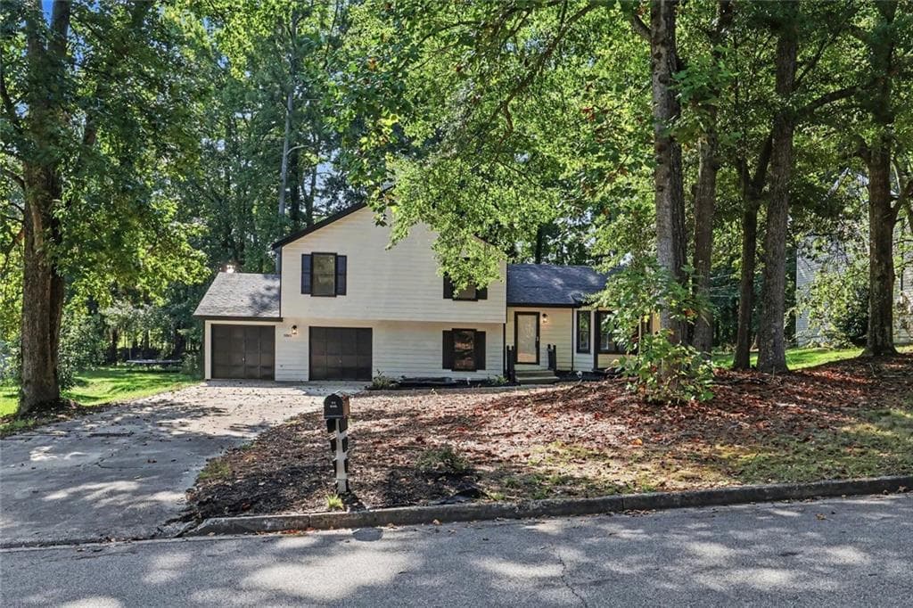 3 bedroom, 2 bathroom, 1,428 sq ft single family residence for sale at 5880 Bluebonnet Circle, College Park, GA 30349 — photo 9