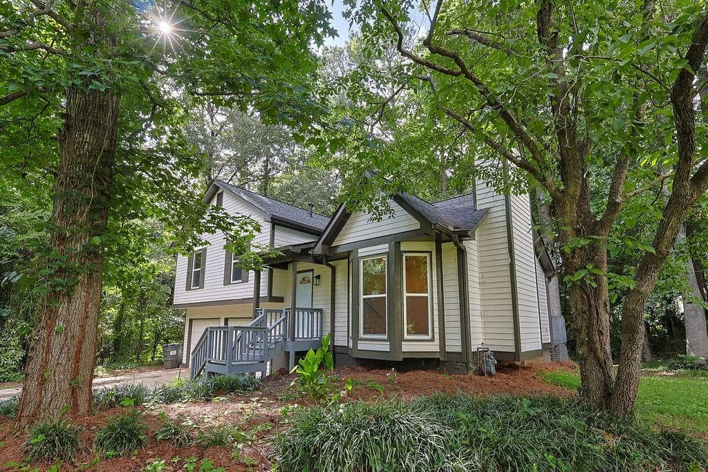 3 bedroom, 2 bathroom, 1,748 sq ft single family residence for sale at 263 Sumer Lane, Douglasville, GA 30134 — photo 2