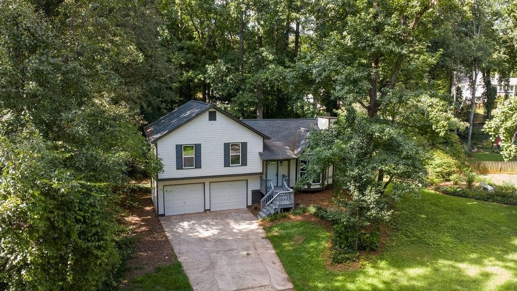 3 bedroom, 2 bathroom, 1,748 sq ft single family residence for sale at 263 Sumer Lane, Douglasville, GA 30134 — photo 3
