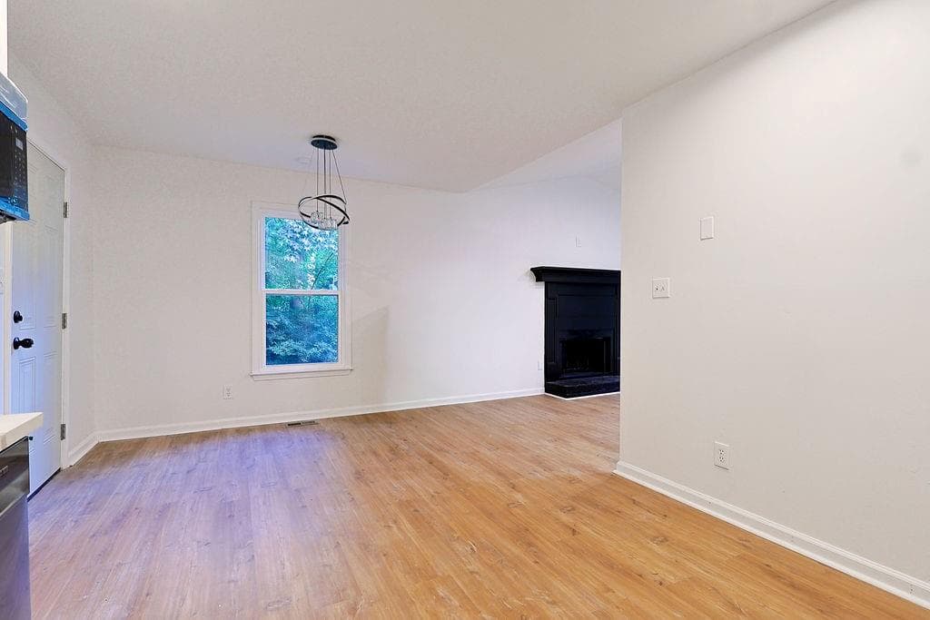 3 bedroom, 2 bathroom, 1,748 sq ft single family residence for sale at 263 Sumer Lane, Douglasville, GA 30134 — photo 6