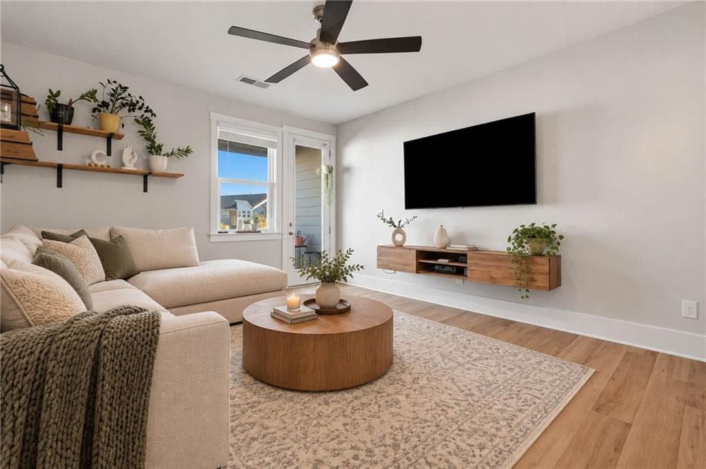 3 bedroom, 4 bathroom, 1,590 sq ft townhouse for sale at 1519 Layton Lane, Atlanta, GA 30318 — photo 3