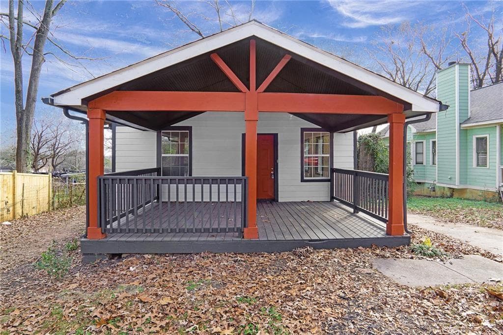 3 bedroom, 4 bathroom, 1,241 sq ft home for sale at 391 S Bend Avenue, Atlanta, GA