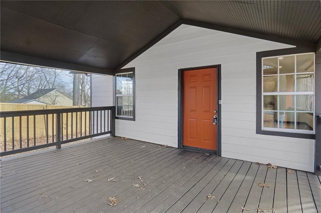 3 bedroom, 4 bathroom, 1,241 sq ft single family residence for sale at 391 S Bend Avenue, Atlanta, GA 30315 — photo 2