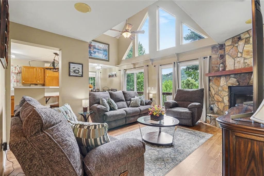 4 bedroom, 4 bathroom, 2,984 sq ft single family residence for sale at 584 Chalet Drive, Sautee Nacoochee, GA 30571 — photo 3