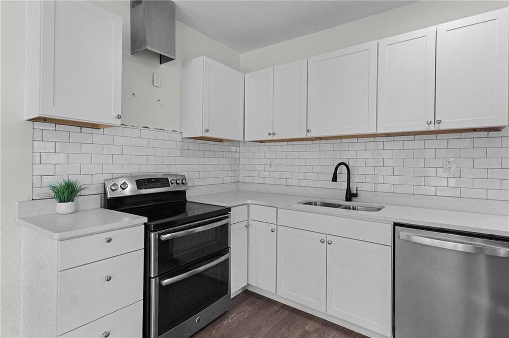 3 bedroom, 4 bathroom, 1,241 sq ft single family residence for sale at 391 S Bend Avenue, Atlanta, GA 30315 — photo 9