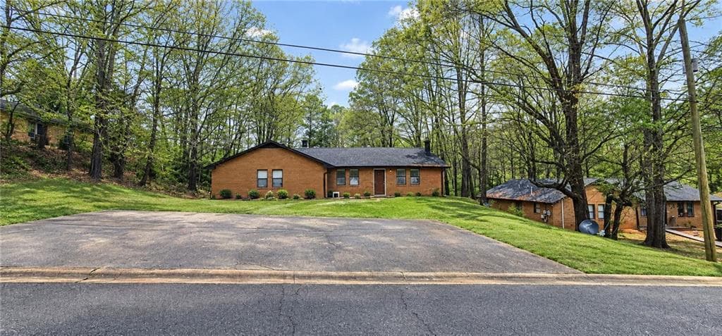 duplex for sale at 271 E Wright Street, Winder, GA 30680