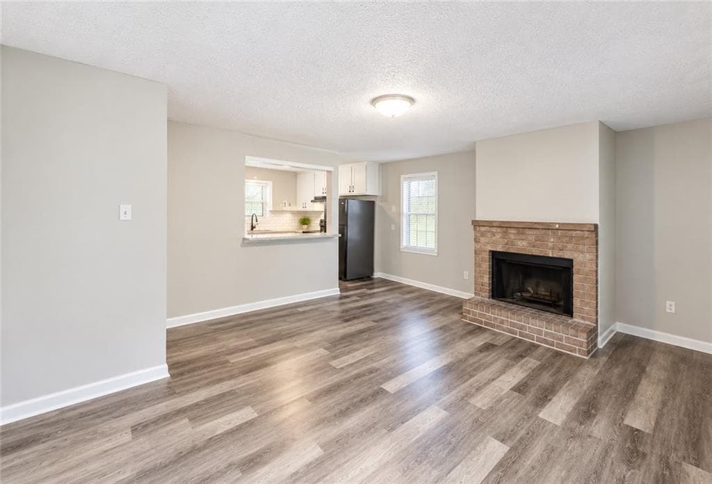 duplex for sale at 271 E Wright Street, Winder, GA 30680 — photo 3