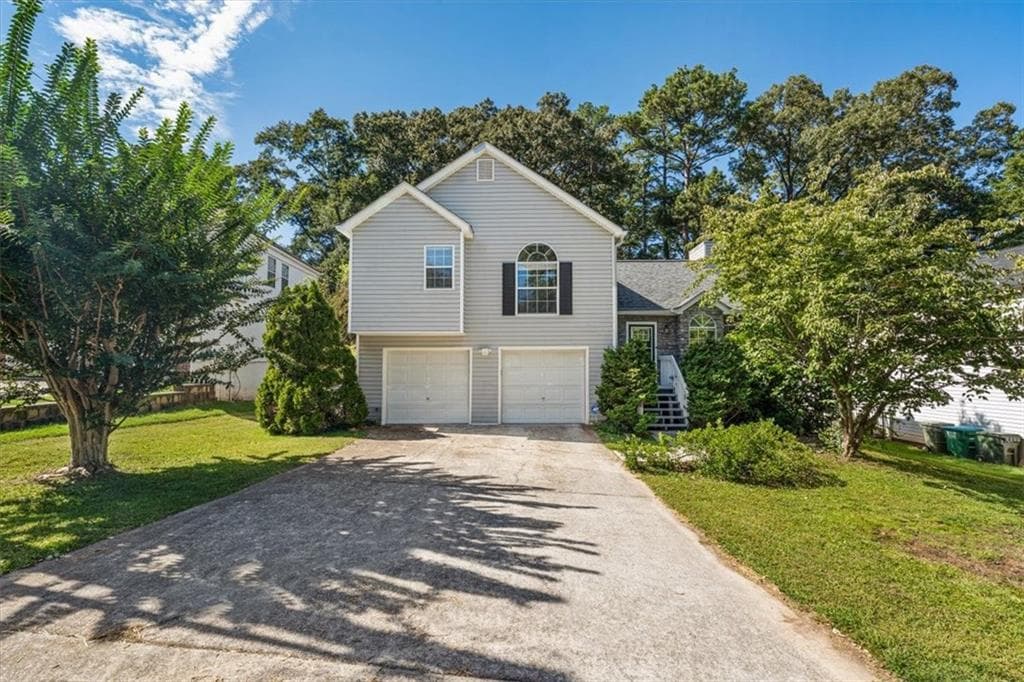 3 bedroom, 3 bathroom, 1,120 sq ft single family residence for sale at 3427 Parkview Place, Hapeville, GA 30354 — photo 2