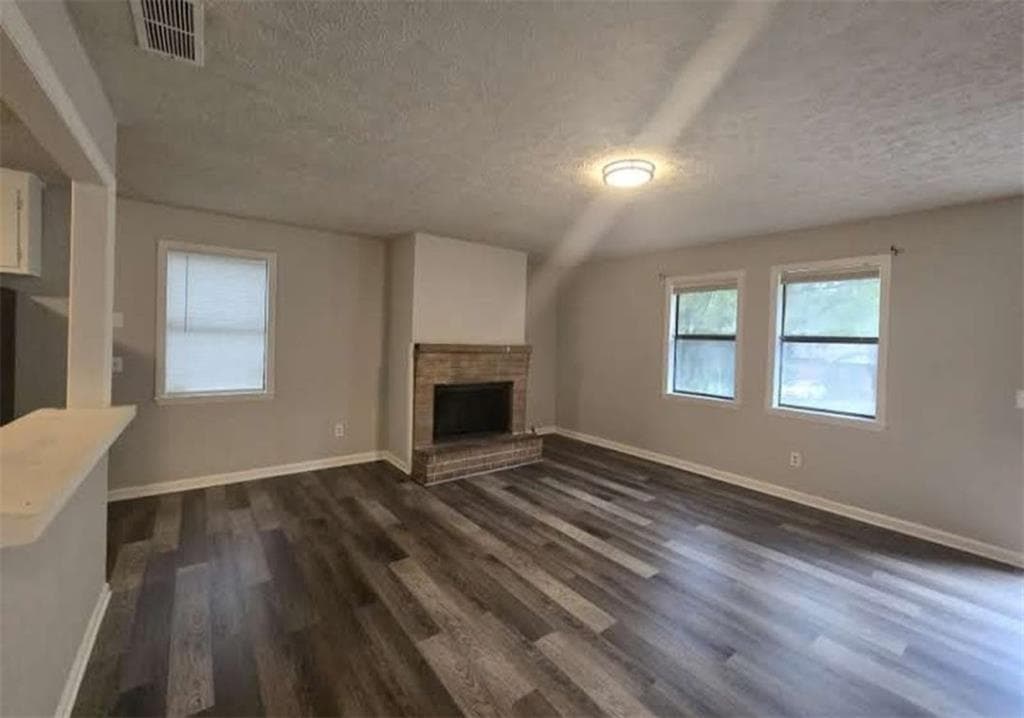 duplex for sale at 271 E Wright Street, Winder, GA 30680 — photo 4