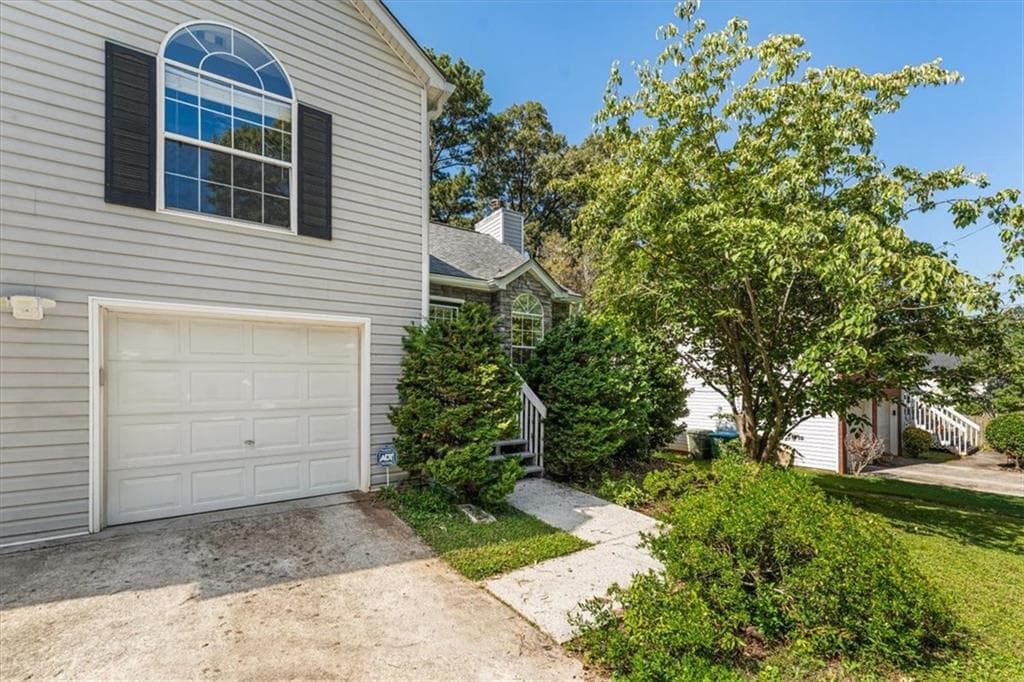 3 bedroom, 3 bathroom, 1,120 sq ft single family residence for sale at 3427 Parkview Place, Hapeville, GA 30354 — photo 4