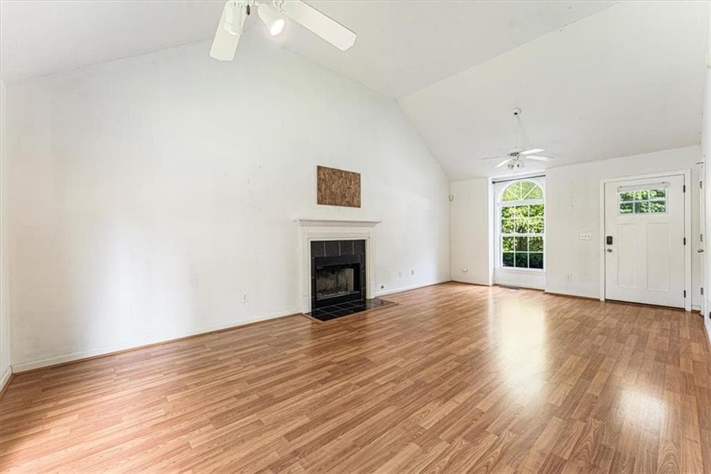 3 bedroom, 3 bathroom, 1,120 sq ft single family residence for sale at 3427 Parkview Place, Hapeville, GA 30354 — photo 5