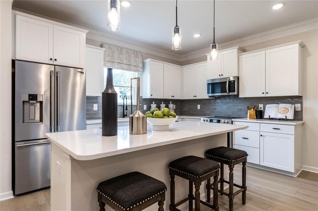 3 bedroom, 2 bathroom, 1,679 sq ft single family residence for sale at 10 Hart Drive, Rome, GA 30165 — photo 9