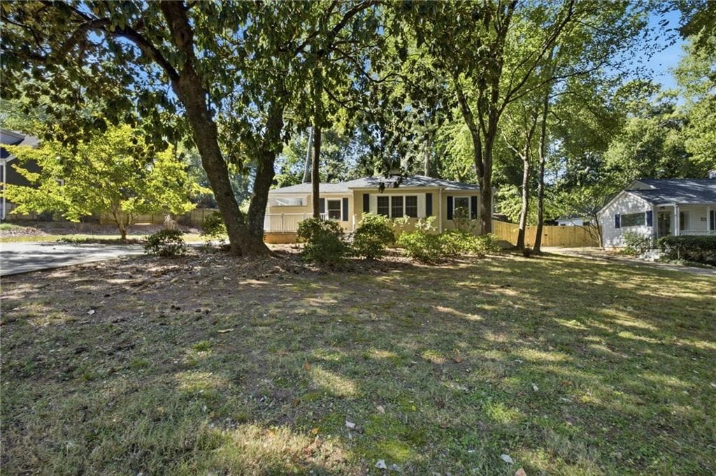2 bedroom, 1 bathroom, 1,383 sq ft single family residence for sale at 969 S Columbia Drive, Decatur, GA 30030 — photo 7