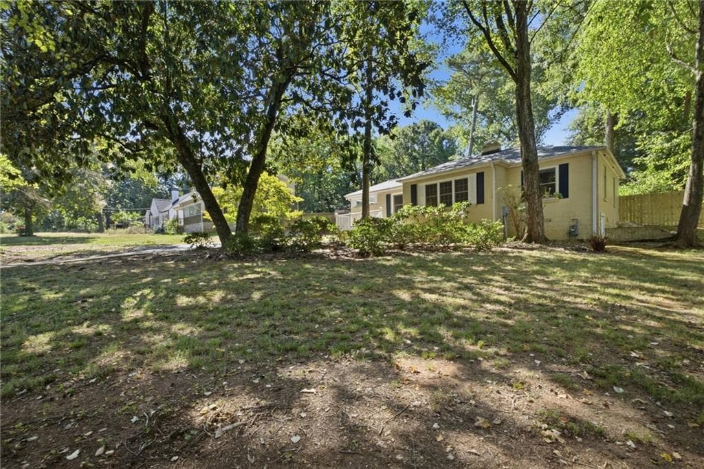 2 bedroom, 1 bathroom, 1,383 sq ft single family residence for sale at 969 S Columbia Drive, Decatur, GA 30030 — photo 3