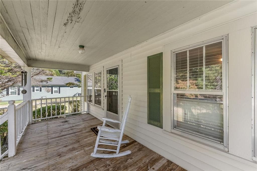 2 bedroom, 1 bathroom, 1,244 sq ft single family residence for sale at 576 Habersham Mills Road, Demorest, GA 30535 — photo 5