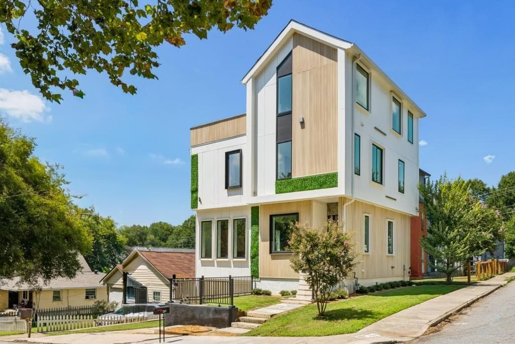 4 bedroom, 5 bathroom, 3,096 sq ft single family residence for rent at 204 South Avenue A, Atlanta, GA 30315 for $4,000 a month — photo 1 of 48
