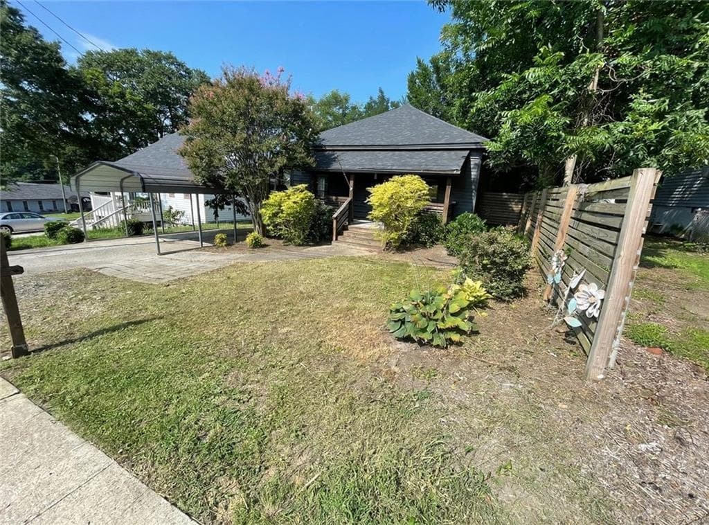 2 bedroom, 1 bathroom, 928 sq ft single family residence for sale at 8338 Dallas Highway, Douglasville, GA 30134 — photo 4