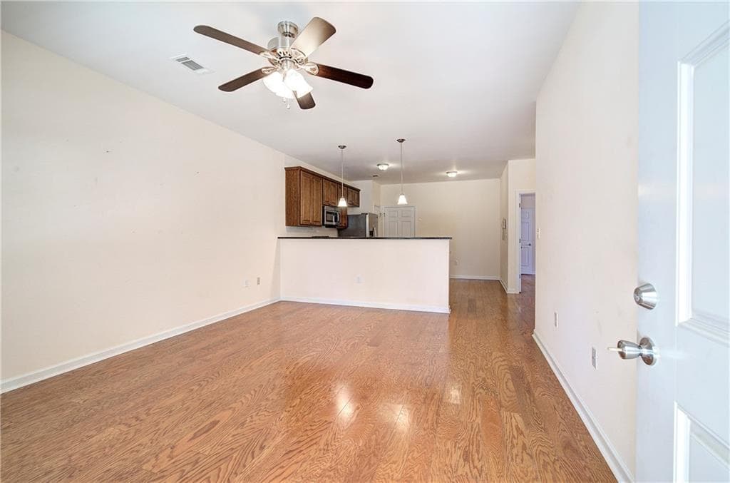 2 bedroom, 2 bathroom, 1,035 sq ft condominium for sale at 150 Old Mill Road 328, Cartersville, GA 30120 — photo 4