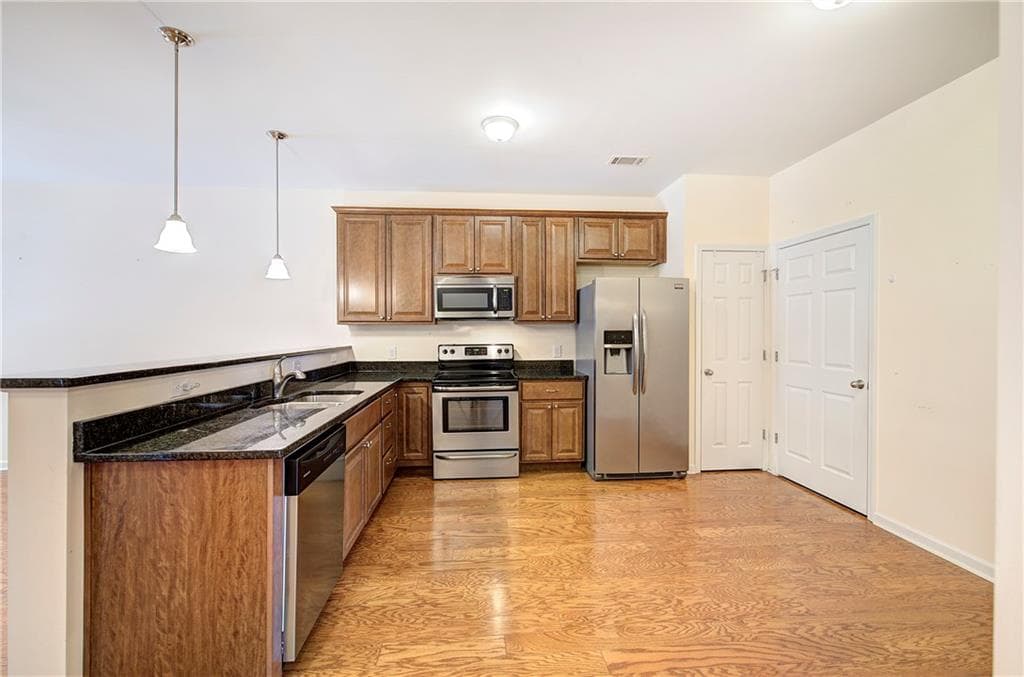 2 bedroom, 2 bathroom, 1,035 sq ft condominium for sale at 150 Old Mill Road 328, Cartersville, GA 30120 — photo 8