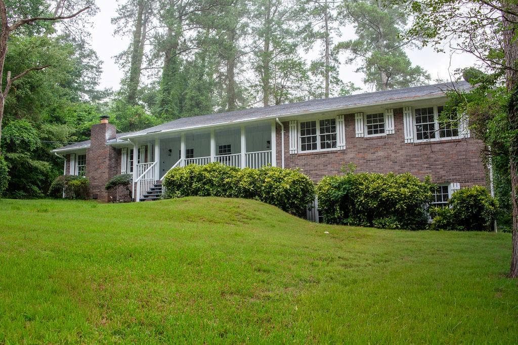 3 bedroom, 3 bathroom, 2,348 sq ft single family residence for sale at 2016 Gibralter Way, Conyers, GA 30012 — photo 2