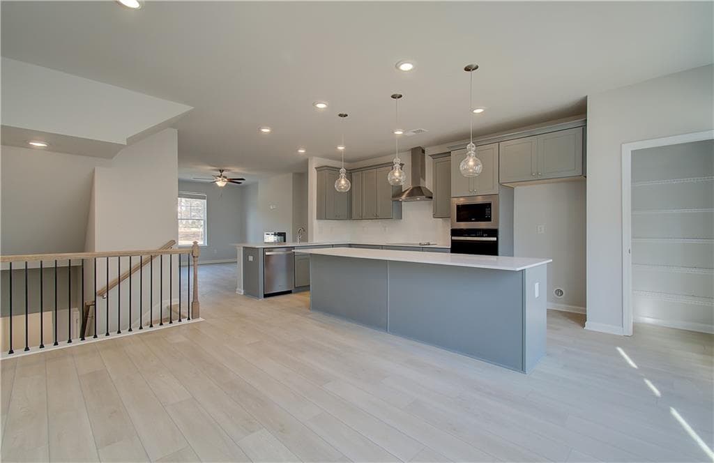 3 bedroom, 3 bathroom, 1,897 sq ft townhouse for sale at 2612 Daybreak Lane, Newnan, GA 30265 — photo 6