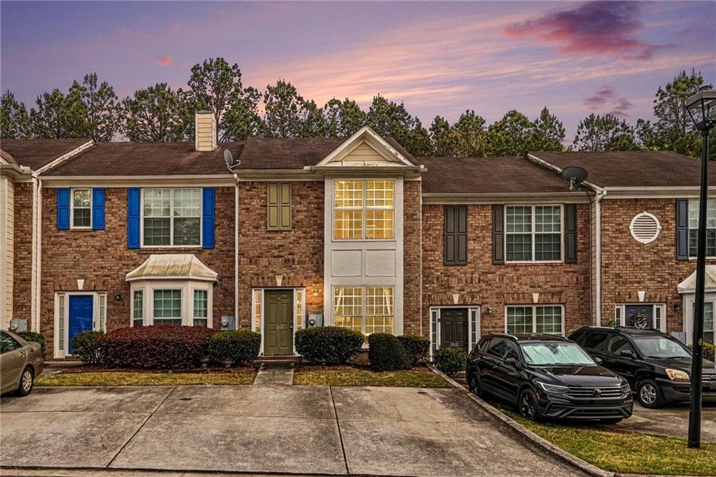 2 bedroom, 3 bathroom, 1,328 sq ft townhouse for sale at 2800 Parkway Cove, Lithonia, GA 30058 — photo 3