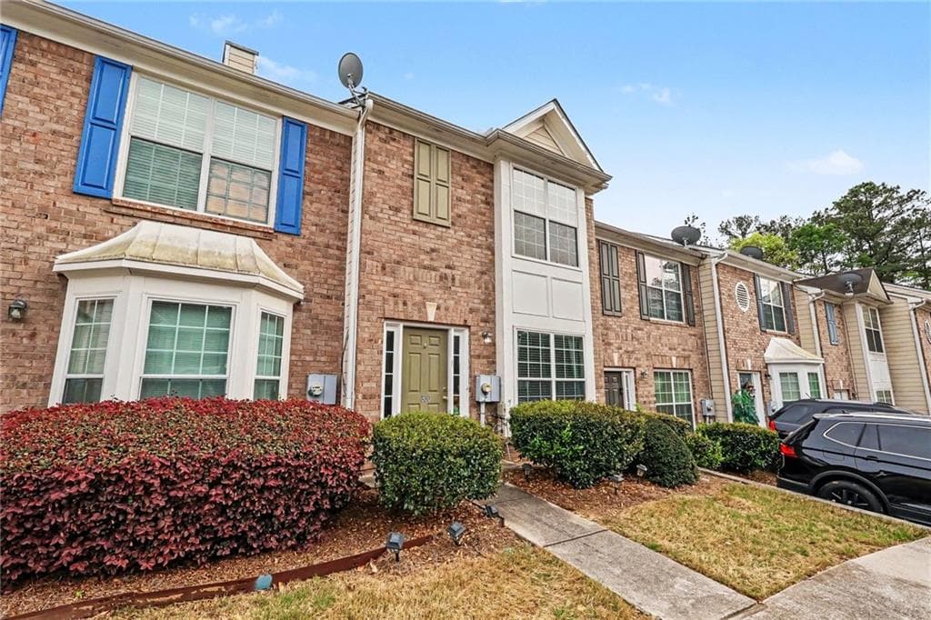 2 bedroom, 3 bathroom, 1,328 sq ft townhouse for sale at 2800 Parkway Cove, Lithonia, GA 30058 — photo 4